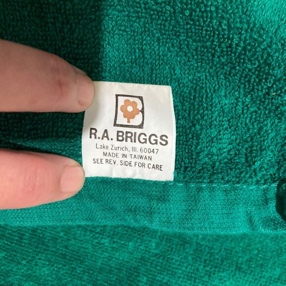 Vintage Christmas Cat In Stocking Green Bath Towel R.A. Briggs Set Of 2 - Picture 7 of 7